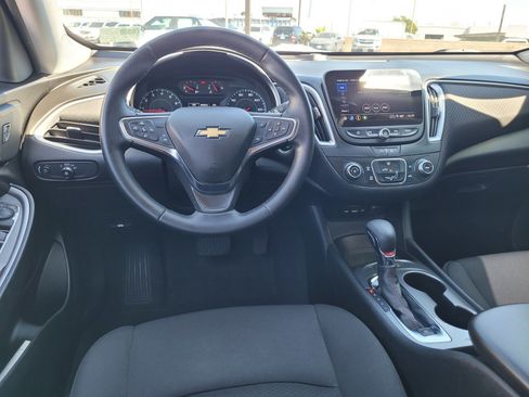 Used 2024 Chevrolet Malibu RS FWD image 18