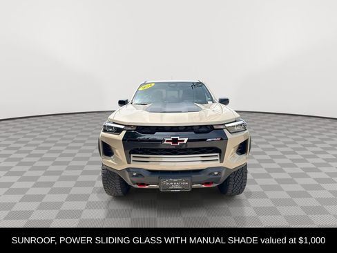Used 2024 Chevrolet Colorado ZR2 AWD/4WD image 5