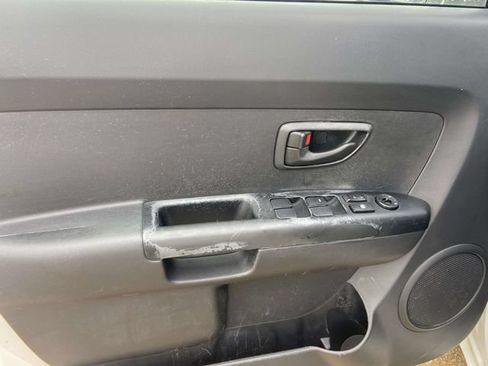 Used 2010 Kia Soul + w/ Audio Pkg FWD image 11