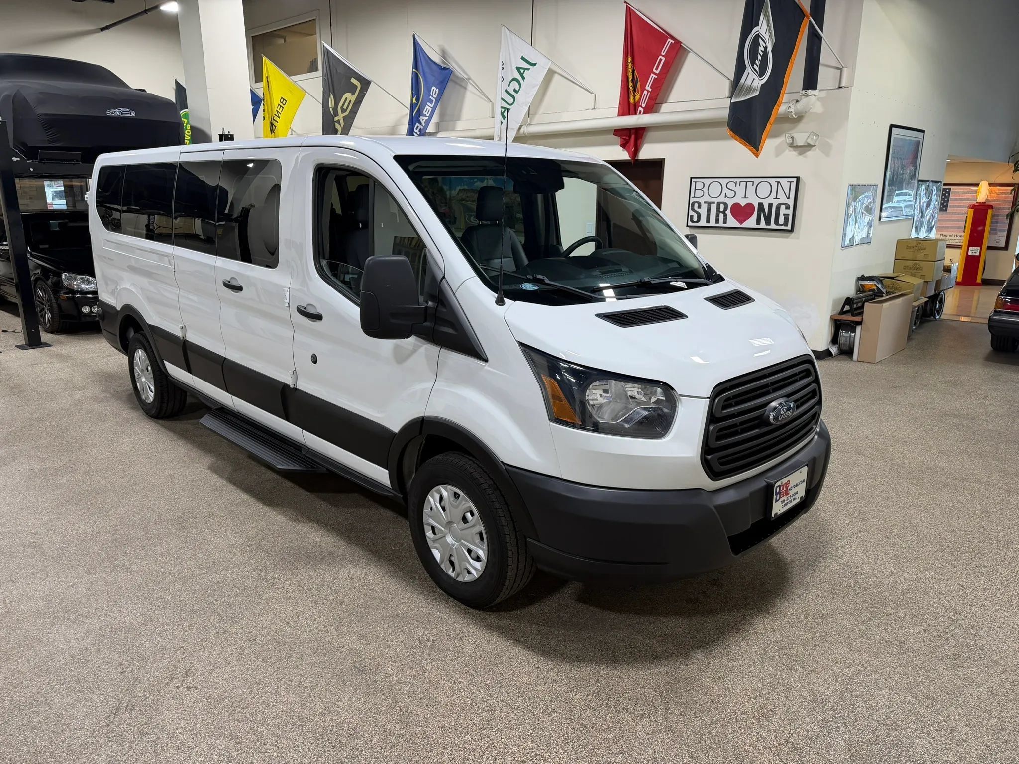Used 2019 Ford Transit 350 XL RWD image 4
