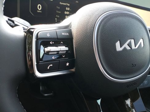 New 2026 Kia Carnival SX Prestige FWD image 24