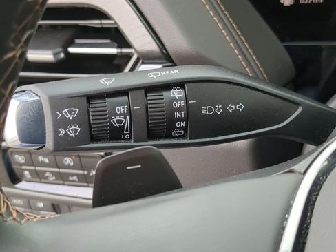 Used 2025 GMC Yukon AT4 w/ AT4 Premium Package AWD/4WD image 25