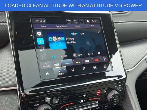 Used 2023 Jeep Grand Cherokee Altitude AWD/4WD image 17