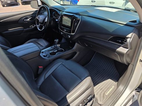 Used 2018 Chevrolet Traverse Premier AWD/4WD image 14