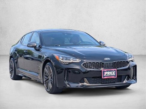 Used 2018 Kia Stinger GT1 RWD image 3