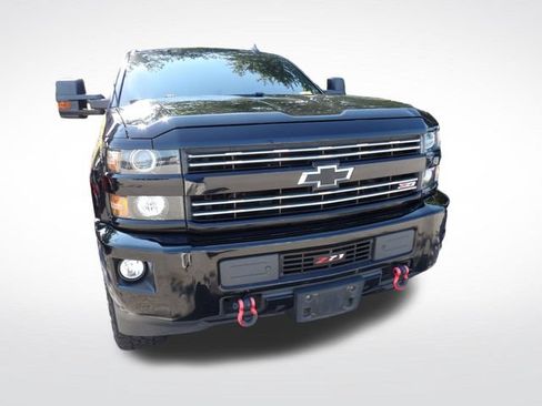 Used 2018 Chevrolet Silverado 2500 LT w/ Midnight Edition AWD/4WD image 3