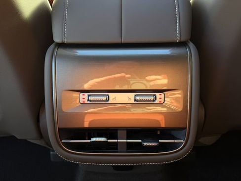 Used 2024 Lincoln Nautilus Black Label w/ Jet Appearance Package (87T) image 17