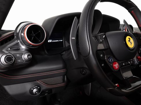 Used 2022 Ferrari F8 Tributo RWD image 30