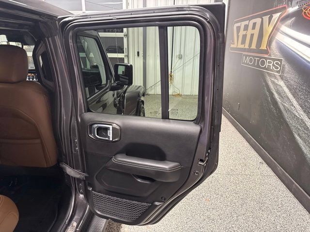 Used 2022 Jeep Wrangler Unlimited Sahara w/ LED Lighting Group AWD/4WD image 23