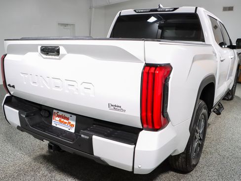 Used 2024 Toyota Tundra SR5 w/ SR5 Convenience Package AWD/4WD image 7