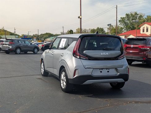 Used 2023 Kia Soul S image 6