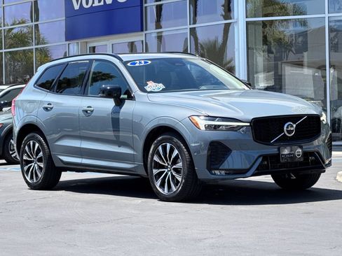 Certified 2023 Volvo XC60 B5 Plus AWD/4WD image 7