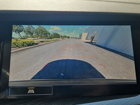 Used 2021 Buick Envision Preferred FWD image 32