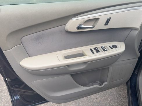 Used 2012 Chevrolet Traverse LS image 10