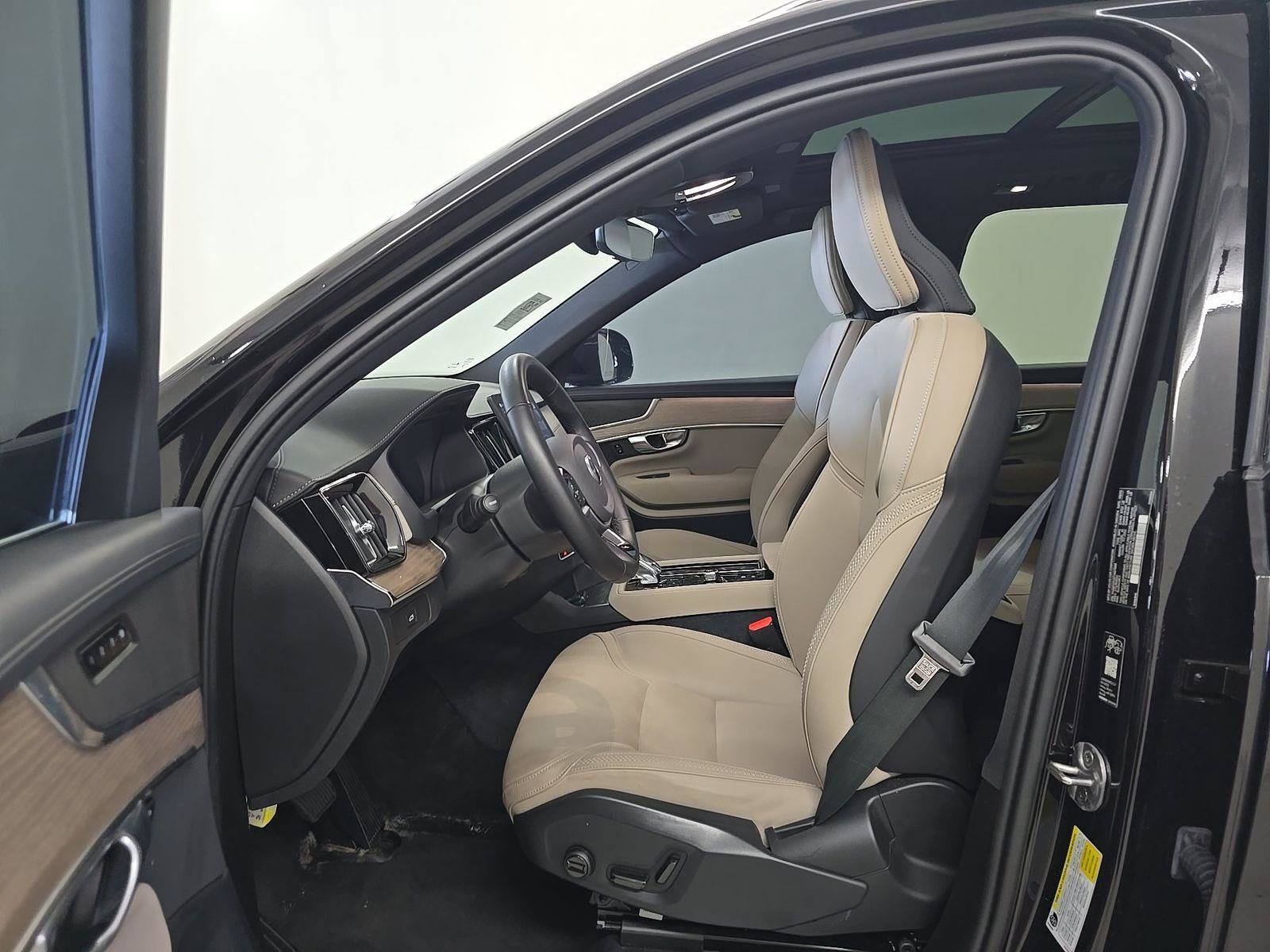 Used 2026 Volvo XC90 B5 Core w/ Protection Package Premier AWD/4WD image 11