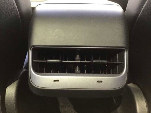 Used 2021 Tesla Model Y Long Range image 63