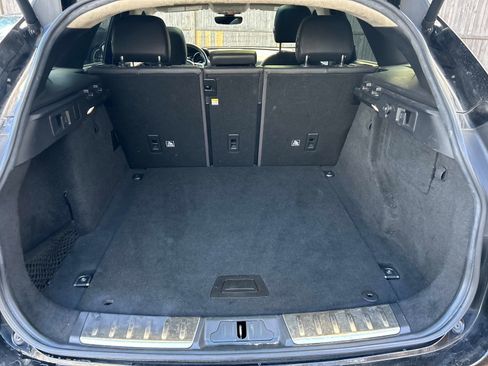 Used 2020 Jaguar F-PACE Prestige image 11