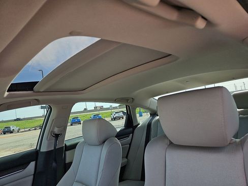 Used 2019 Honda Accord EX image 20