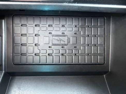 Used 2024 Ford Expedition XLT AWD/4WD image 25