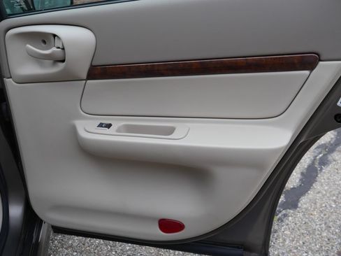 Used 2002 Chevrolet Impala LS w/ Seating Comfort Pkg FWD image 20
