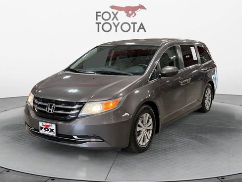 Used 2016 Honda Odyssey SE image 1