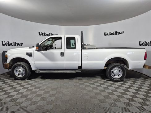 Used 2010 Ford F250 XL AWD/4WD image 4