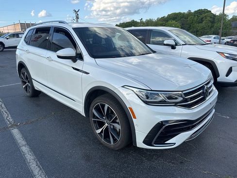 Used 2023 Volkswagen Tiguan SEL R-Line image 1