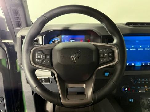 Used 2023 Ford Bronco Badlands AWD/4WD image 16