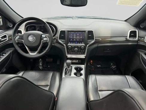 Used 2018 Jeep Grand Cherokee Overland w/ Interior Metal Package RWD image 18