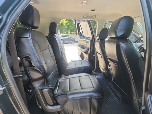 Used 2019 Chevrolet Traverse LT image 37