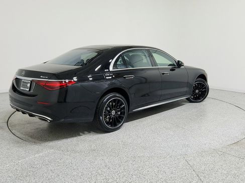 New 2026 Mercedes-Benz S 580 4MATIC Sedan image 3