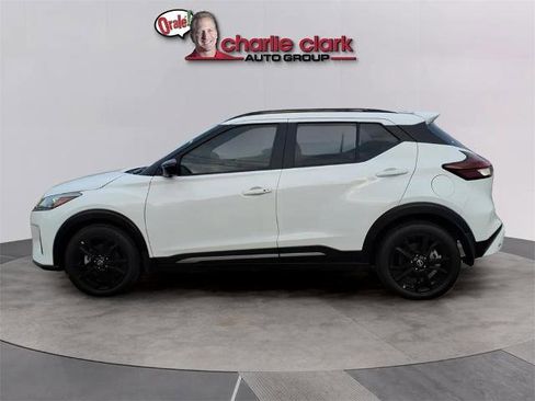Certified 2024 Nissan Kicks SR w/ SR Premium Package image 2