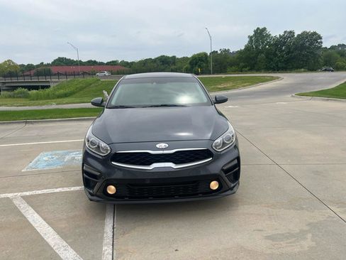 Used 2020 Kia Forte LXS FWD image 3