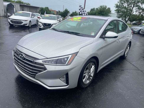 Used 2019 Hyundai Elantra Value Edition FWD image 3