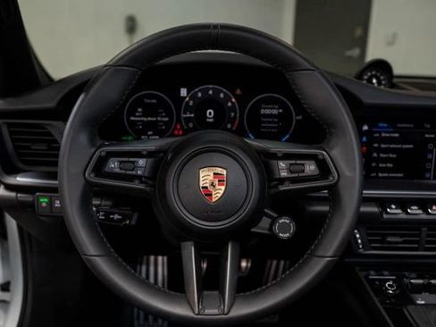 Used 2025 Porsche 911 Carrera T RWD image 17