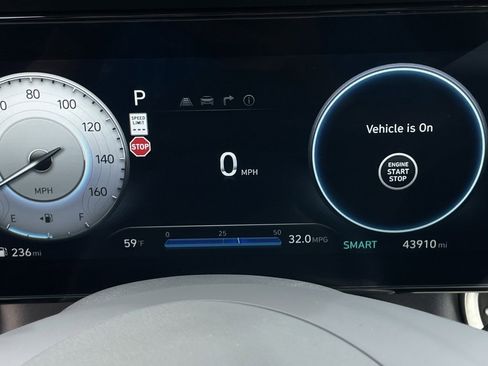 Used 2024 Hyundai Elantra SEL image 15