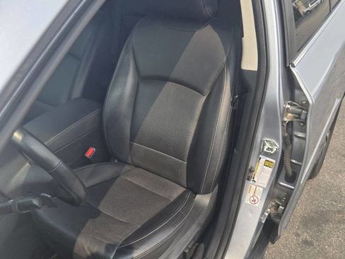 Used 2017 Subaru Outback 2.5i Limited image 4