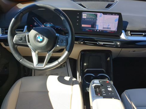 Used 2025 BMW X1 xDrive28i w/ Convenience Package image 38