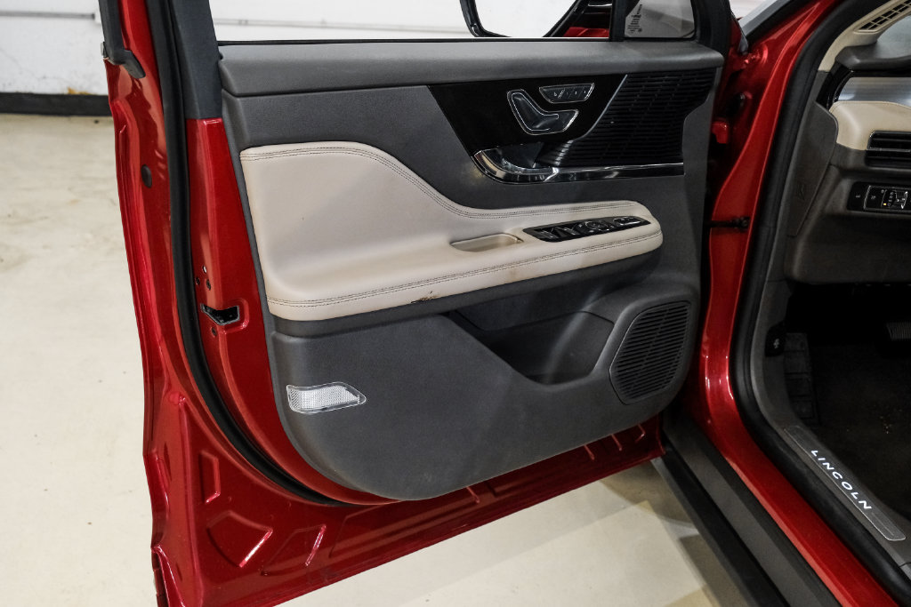Used 2022 Lincoln Corsair AWD w/ Premium Package image 43
