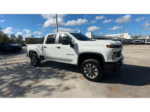 Certified 2024 Chevrolet Silverado 2500 Custom image 2