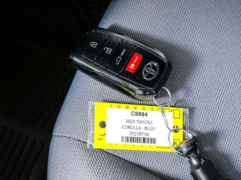 Used 2025 Toyota Corolla SE FWD image 36