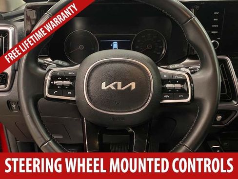Used 2022 Kia Sorento S FWD image 9