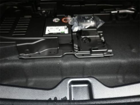 Used 2025 Mercedes-Benz CLA 250 image 24