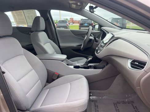 Used 2025 Chevrolet Malibu LT FWD image 22