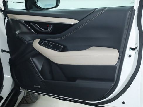 Used 2020 Subaru Outback Limited image 33