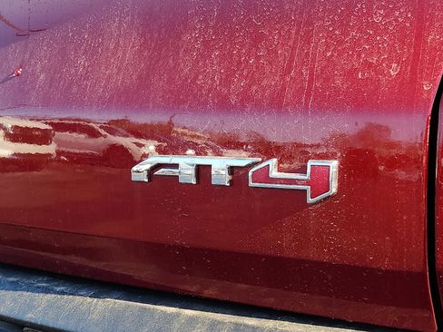 Used 2025 GMC Acadia AT4 image 35