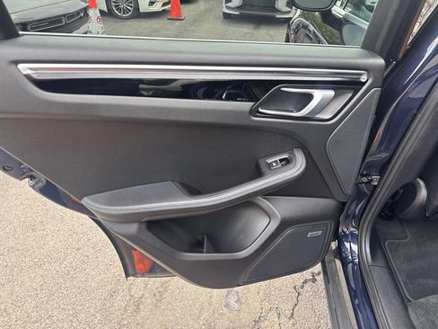 Used 2021 Porsche Macan S AWD/4WD image 30