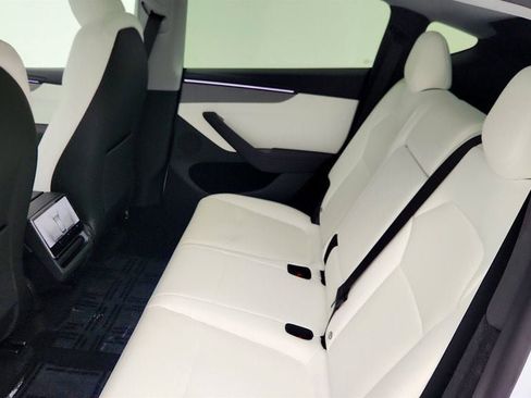 Used 2026 Tesla Model Y Long Range image 24