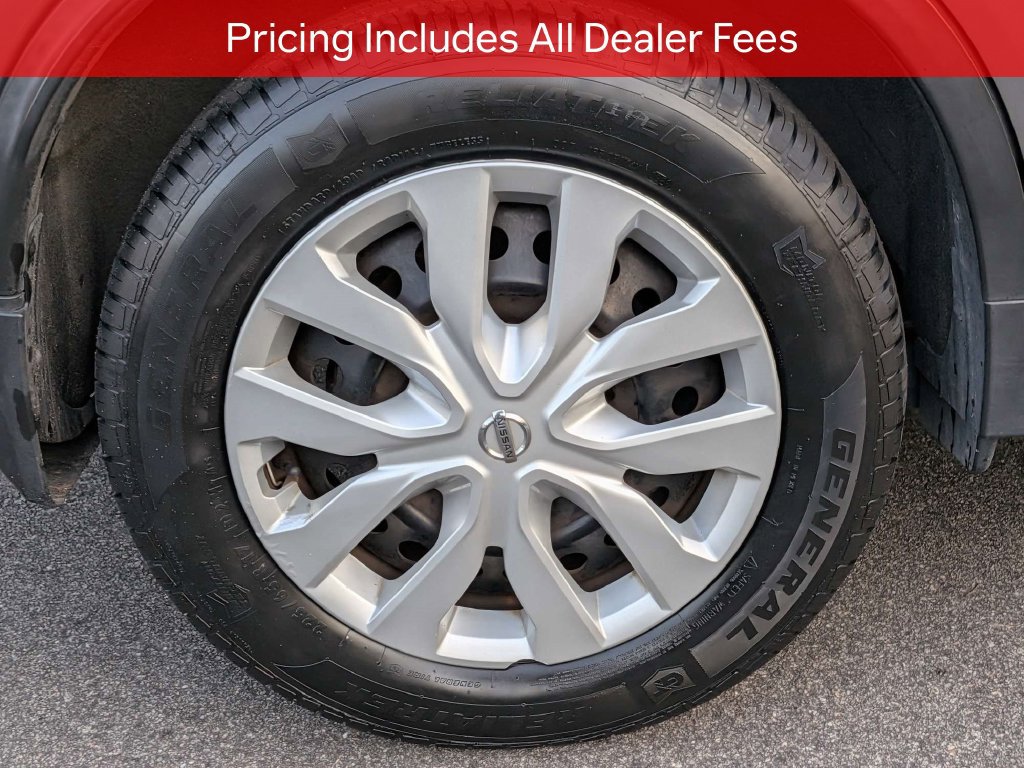 Used 2020 Nissan Rogue S FWD image 11