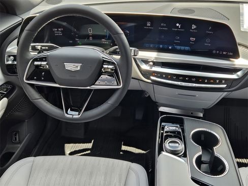 New 2025 Cadillac Lyriq Sport image 28